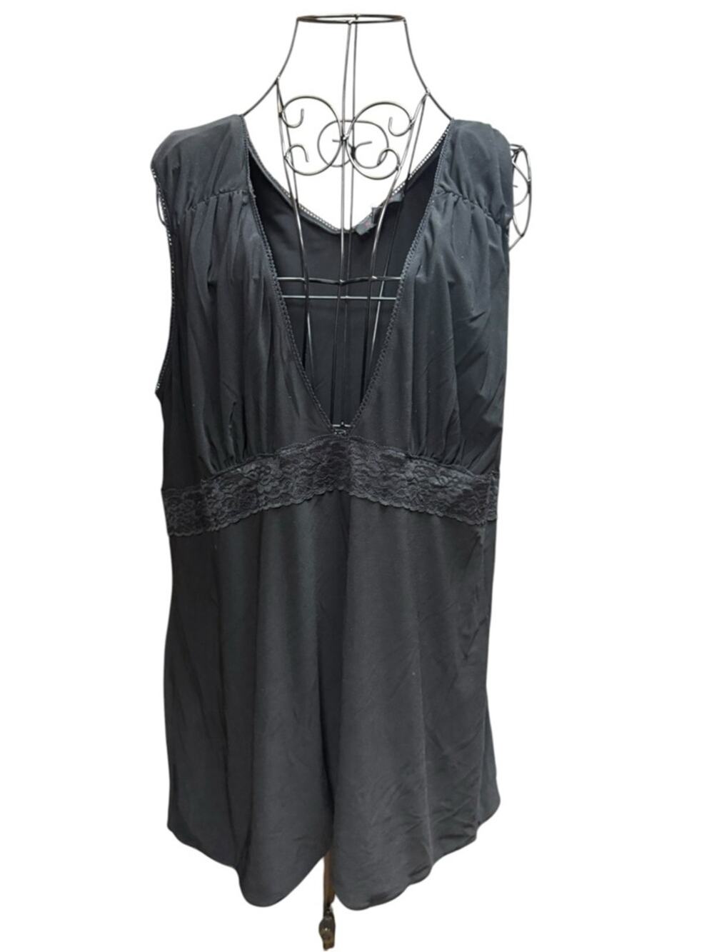 Gramm Black Lace-Trim V-Neck Tank Top 3X